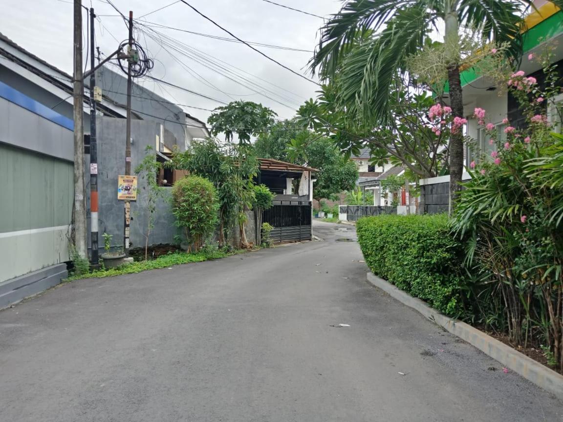Amaya Guest House Syariah Alastuwo Exterior photo