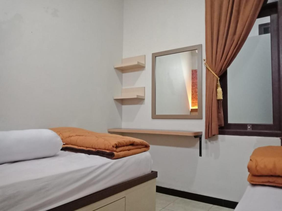 Amaya Guest House Syariah Alastuwo Exterior photo